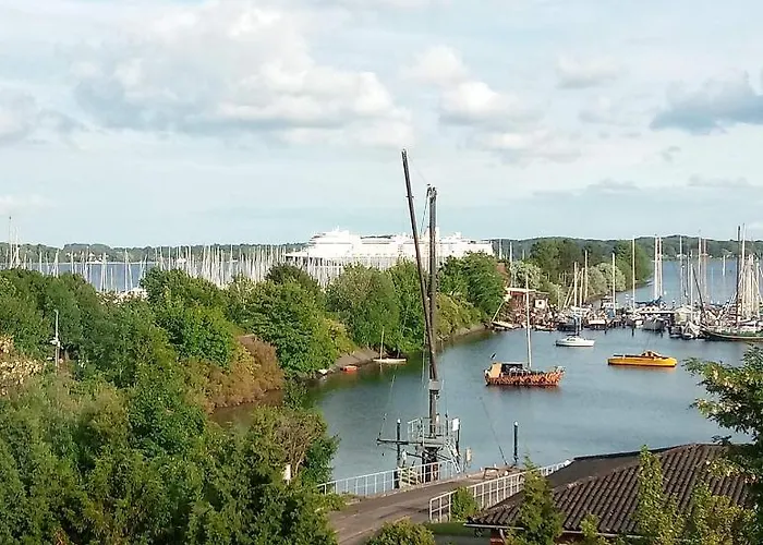 Am Yachthafen *